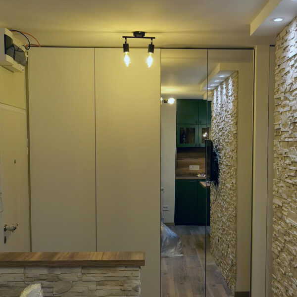 Plakari po meri sa ogledalom