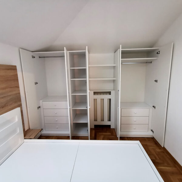 Sobe po meri krevet i plakari